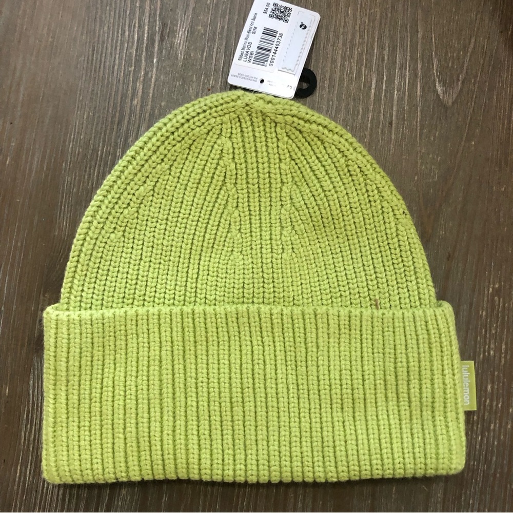 NWT Lululemon Ribbed Merino Wool Blend Knit Beanie Lime Green Sz S/M